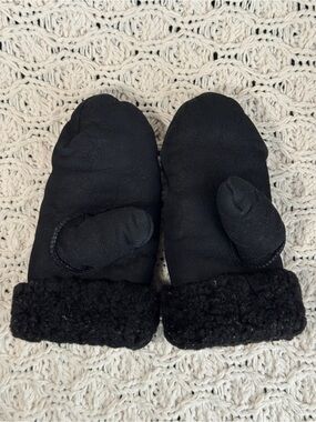 Black Shearling Mittens w/ Shearling Cuffs